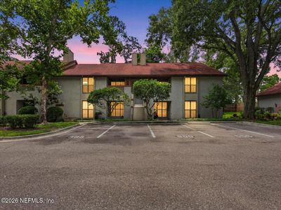 506 CLUBHOUSE Court #506