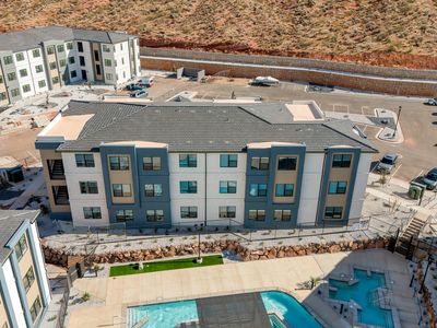 226 N Cliff Side Dr #K200