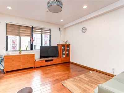 533 S Saint Andrews Pl Unit 104