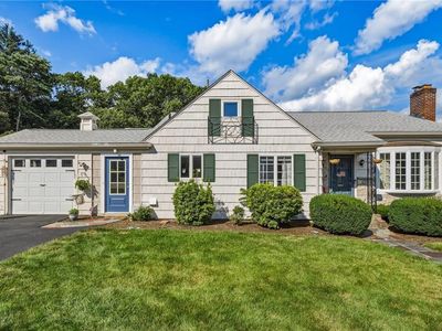 29 Colonial Dr