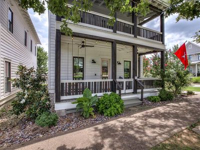 40 Redbud St