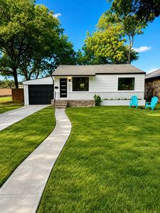 220 Sky Acres Dr