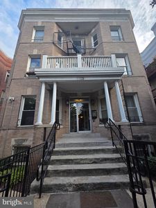 1108 Columbia Rd NW APT 202