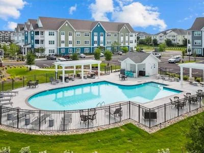 1725 Dromolin Dr #203