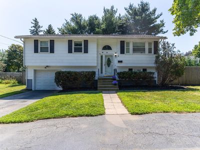 11 Hartford St