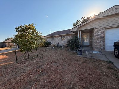 206 SE Surrey Pl