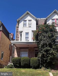 109 Douglass St