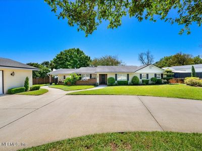 3212 LAKE SHORE Boulevard