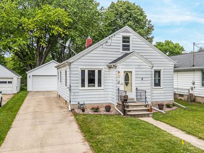 408 Abrams St