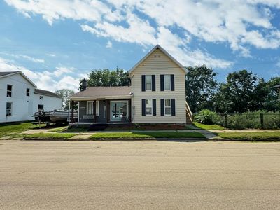 706 Pearl St