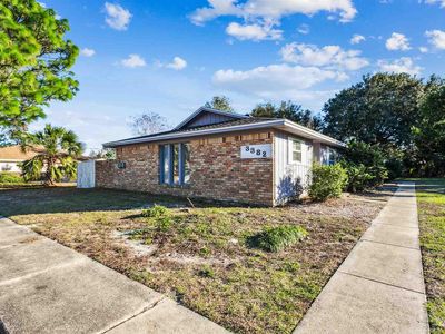 3382 Green Briar Cir