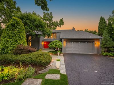 Property at 11515 Burr Oak Ln, Burr Ridge, IL