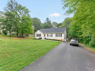 24 Lafayette Dr