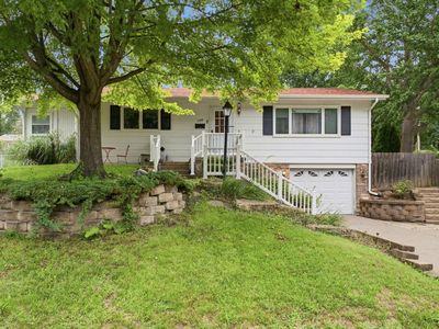 Property at 1106 Summit Hills Dr, Bettendorf, IA