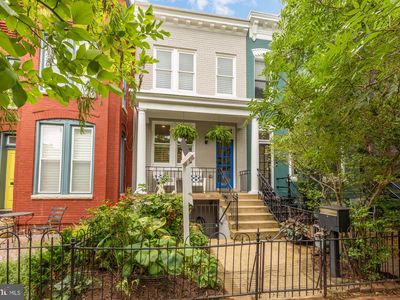 647 A St SE