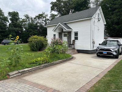 1287 Little East Neck Road