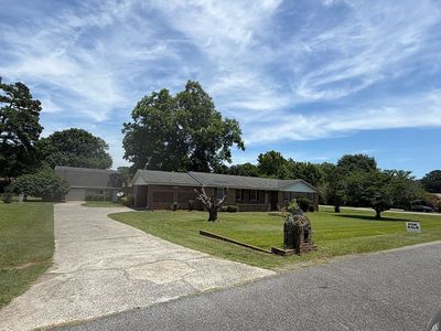 3349 Sandy Cir