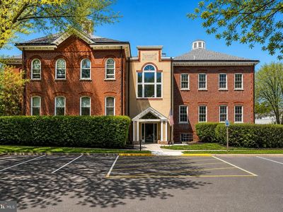 5 Academy Ct