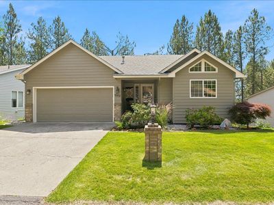5202 N Riblet View Ln
