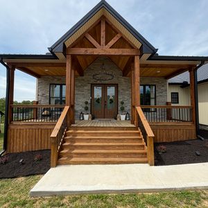 690 Laredo Dr
