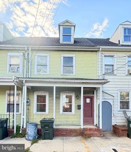 Property at 328 Saint Mary St, Burlington, NJ