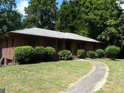 2808 Benjamin E Mays Dr SW