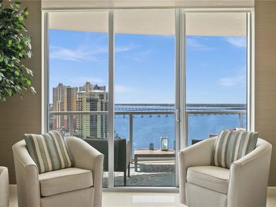 3000 Oasis Grand Blvd APT 2104