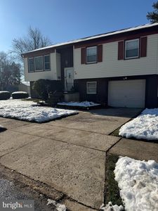 Property at 15 Estate Rd, Pemberton, NJ