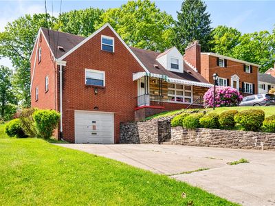 1144 Sarah St