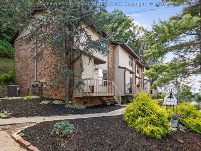 1822 Mountain Dr