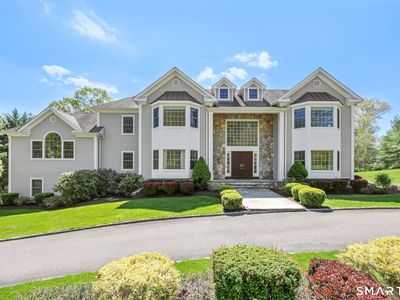12 Woodbine Way