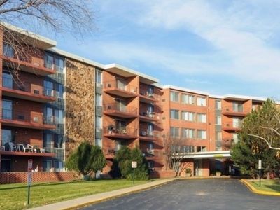 16 E Old Willow Rd APT 209S