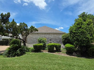 2621 Country Club Blvd