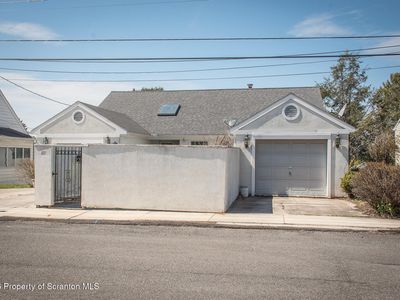 111 Peller Ave