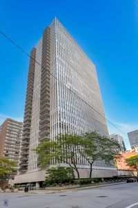 200 E Delaware Pl APT 5A