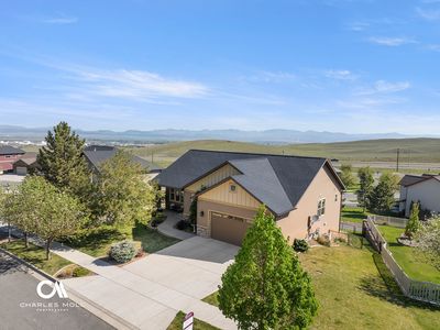 935 Napa Dr