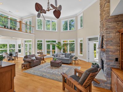 3426 Fairway Ln