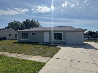 2422 Roxbury Cir