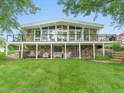 6729 Highland Dr