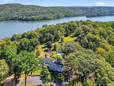 1695 Croton Lake Road