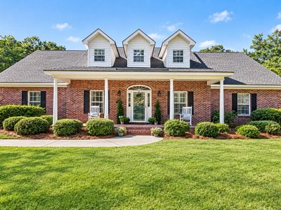 387 Robin Dr.