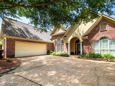 357 Woodlands Dr