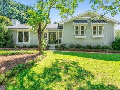 611 Highview Dr SE