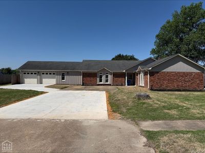 302 Clement Rd