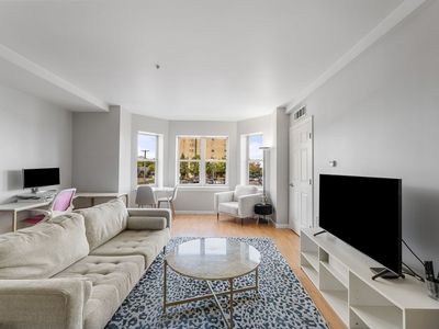 1 Cityview Ln UNIT 204