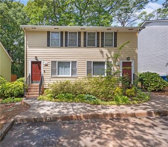 4 Holly Downs Ct NW