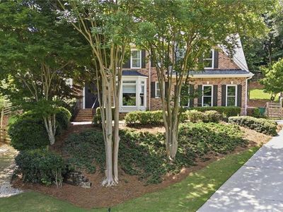 112 Grandcrest Dr