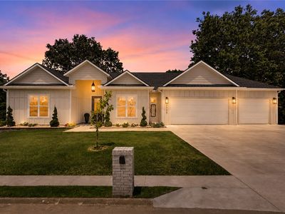 2055 Collins Dr