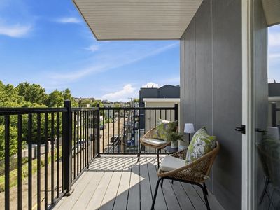 28 Geneva St #206