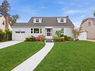6 KENT LANE